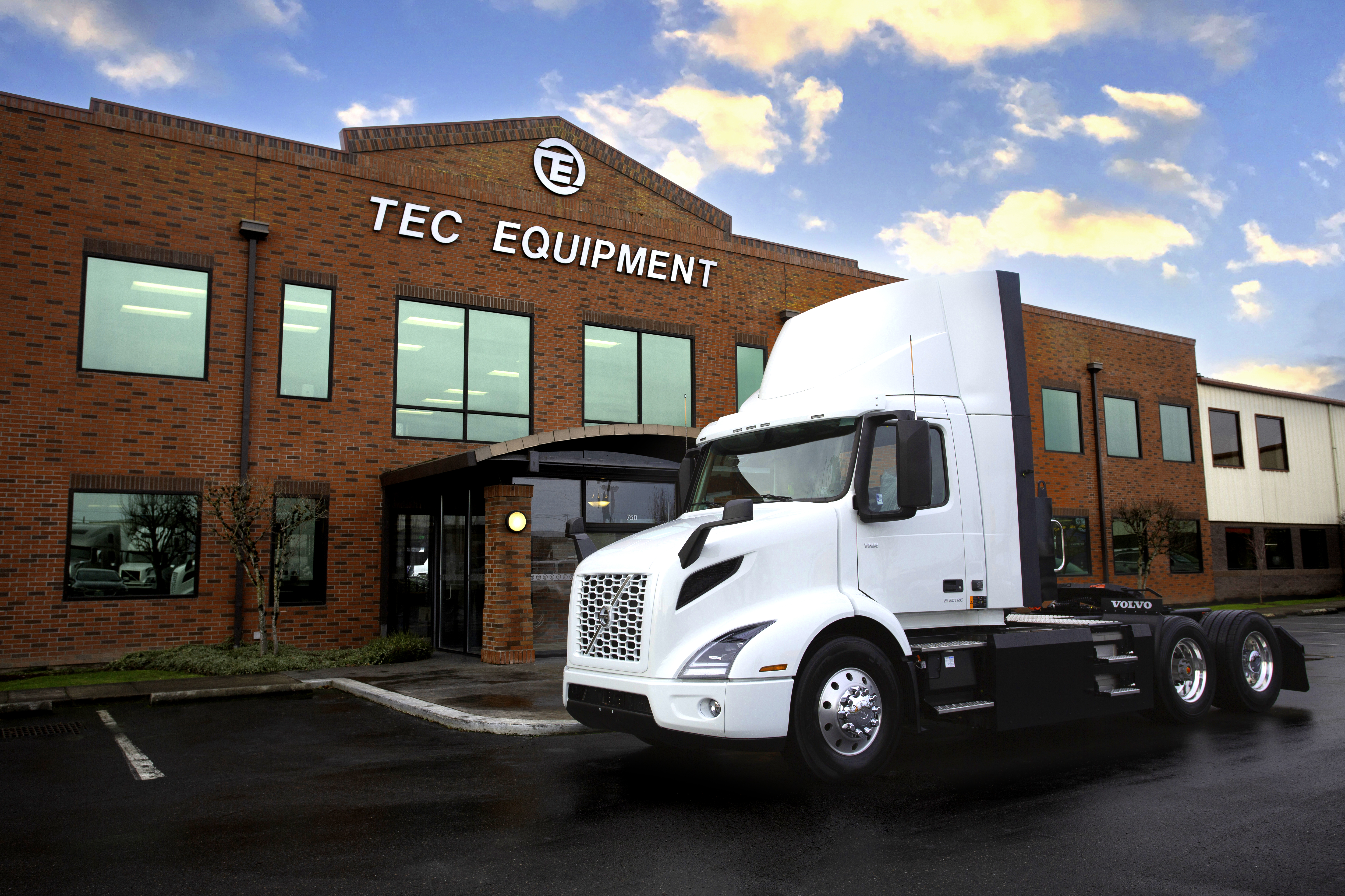 Volvo Trucks For Sale, TEC Equipment